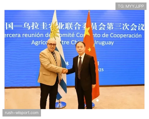 乌拉圭近期表现出持续的积极变化,比赛风格与纪律性明显提升 乌拉圭近期表现出持续的积极变化,比赛风格与纪律性明显提升